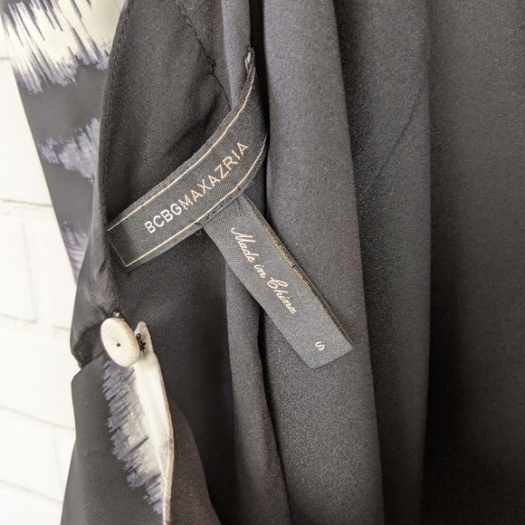 BCBG Shirt Women’s s Black Max Azria Dana Halter Top abstract modern sleek city - Picture 7 of 7